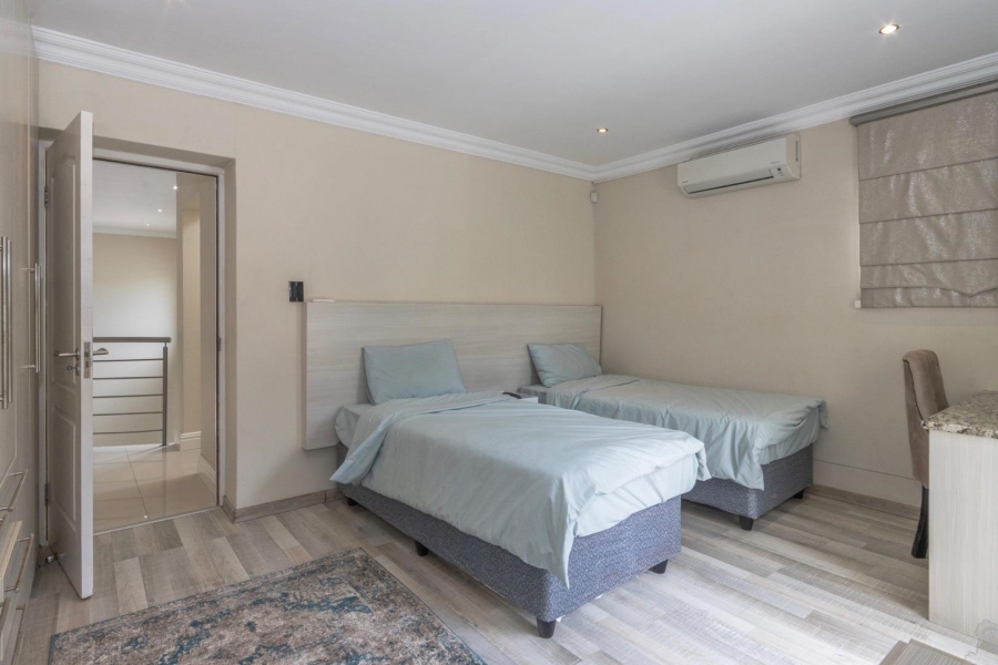 5 Bedroom Property for Sale in Sunset Beach Western Cape